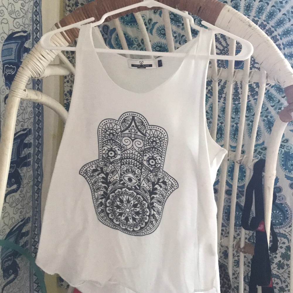 Size: Large but can fit like a medium